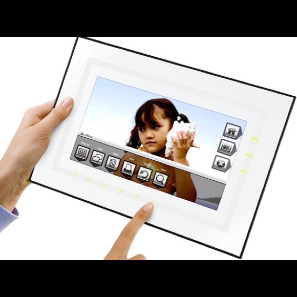 Kodak 7" Digital Picture Frame -Quick Touch Border - Picture 4 of 4